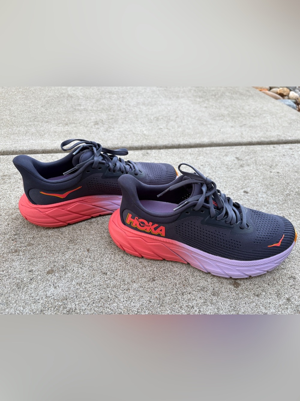 Hoka Arahi 7 Women’s Size 6 Shoes